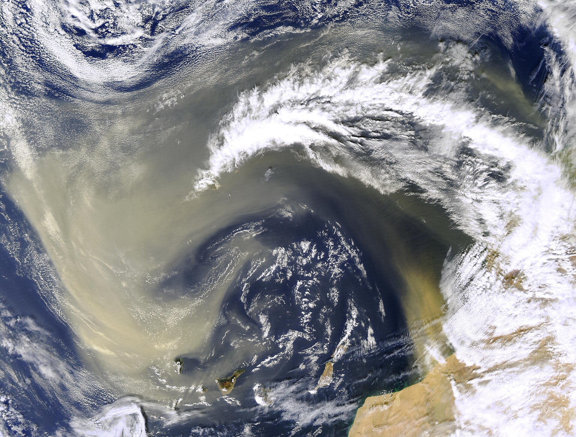 Calima in the Canary Islands: What It Is and What to Do
